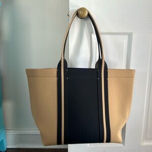 Rothy’s Essential Tote camel & black